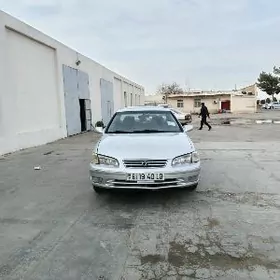 Toyota Camry 2000