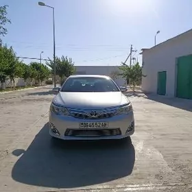 Toyota Camry 2013