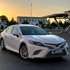 Toyota Camry 2018