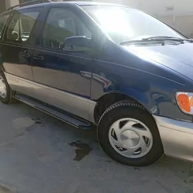Toyota Sienna 2002