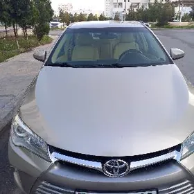 Toyota Camry 2015