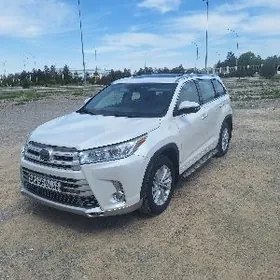 Toyota Highlander 2018
