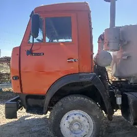Kamaz 6520 2010