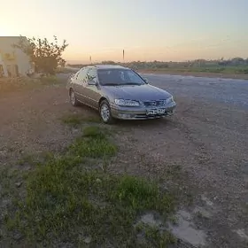 Toyota Camry 1999