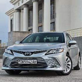 Toyota Camry 2022