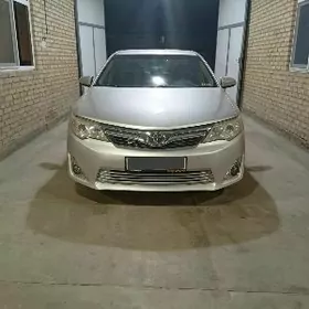 Toyota Camry 2011