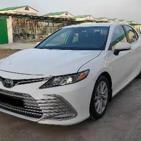 Toyota Camry 2023