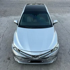 Toyota Camry 2018
