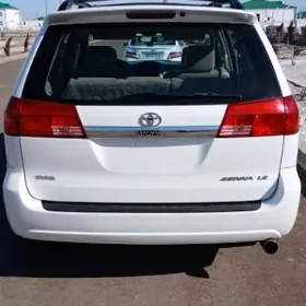 Toyota Sienna 2005