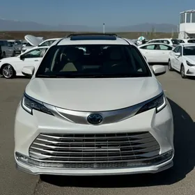 Toyota Sienna 2021