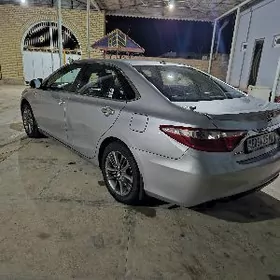 Toyota Camry 2016
