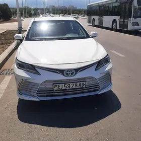 Toyota Camry 2022