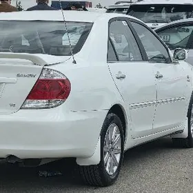 Toyota Camry 2004