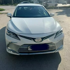 Toyota Camry Hybrid 2022