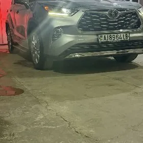 Toyota Highlander 2024