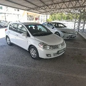 Nissan Versa 2010