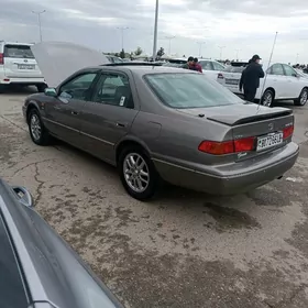 Toyota Camry 2000