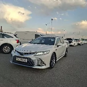 Toyota Camry 2020