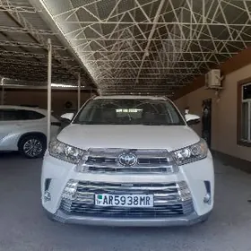Toyota Highlander 2019