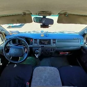 Toyota Hiace 2008