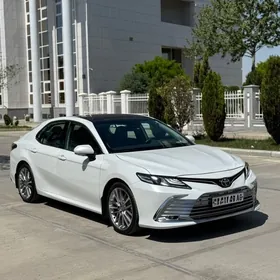 Toyota Camry 2024