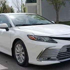 Toyota Camry 2020