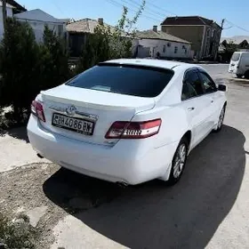 Toyota Camry 2010