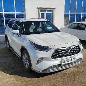 Toyota Highlander 2021