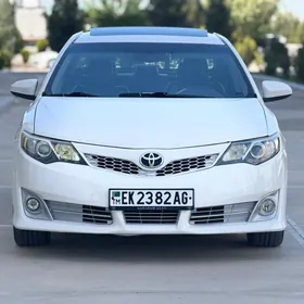 Toyota Camry 2014