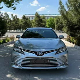 Toyota Camry 2023