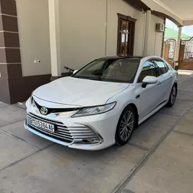 Toyota Camry 2022