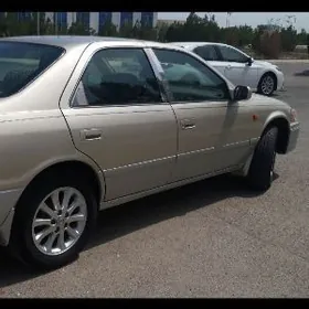 Toyota Camry 2000