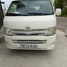Toyota Hiace 2012