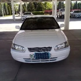 Toyota Camry 2000