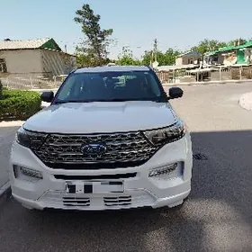 Ford Explorer 2021