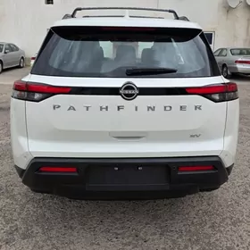 Nissan Pathfinder 2022