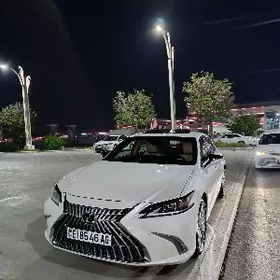Lexus ES 350 2024