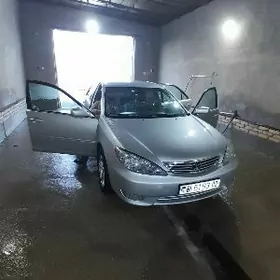 Toyota Camry 2005