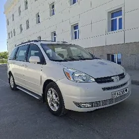 Toyota Sienna 2004