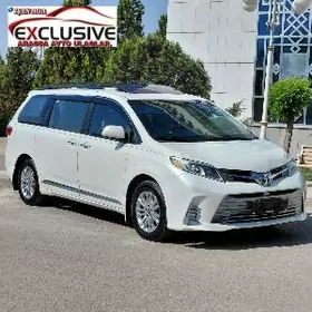 Toyota Sienna 2016