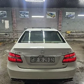 Mercedes-Benz E350 2011