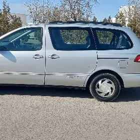 Toyota Sienna 2002