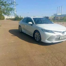 Toyota Camry 2020
