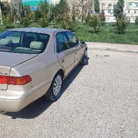 Toyota Camry 2001