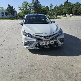 Toyota Camry 2023