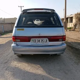 Toyota Previa 1992