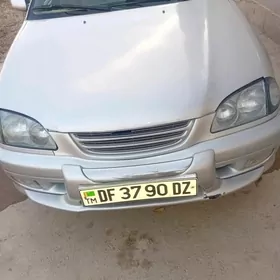 Toyota Avensis 1998