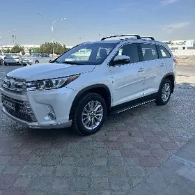 Toyota Highlander 2019