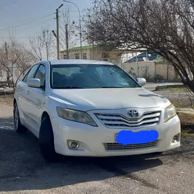 Toyota Camry 2011