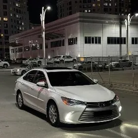 Toyota Camry 2016